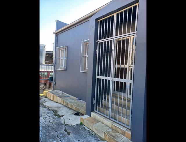104M² WAREHOUSE TO LET IN MAITLAND